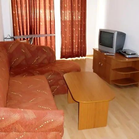 Aparthotel Petio *